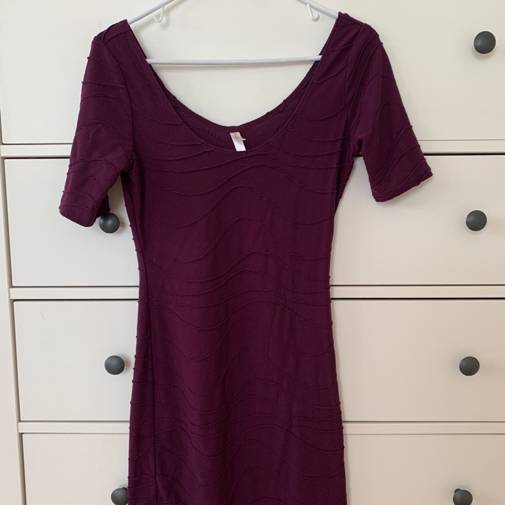 Burgundy short dress size small